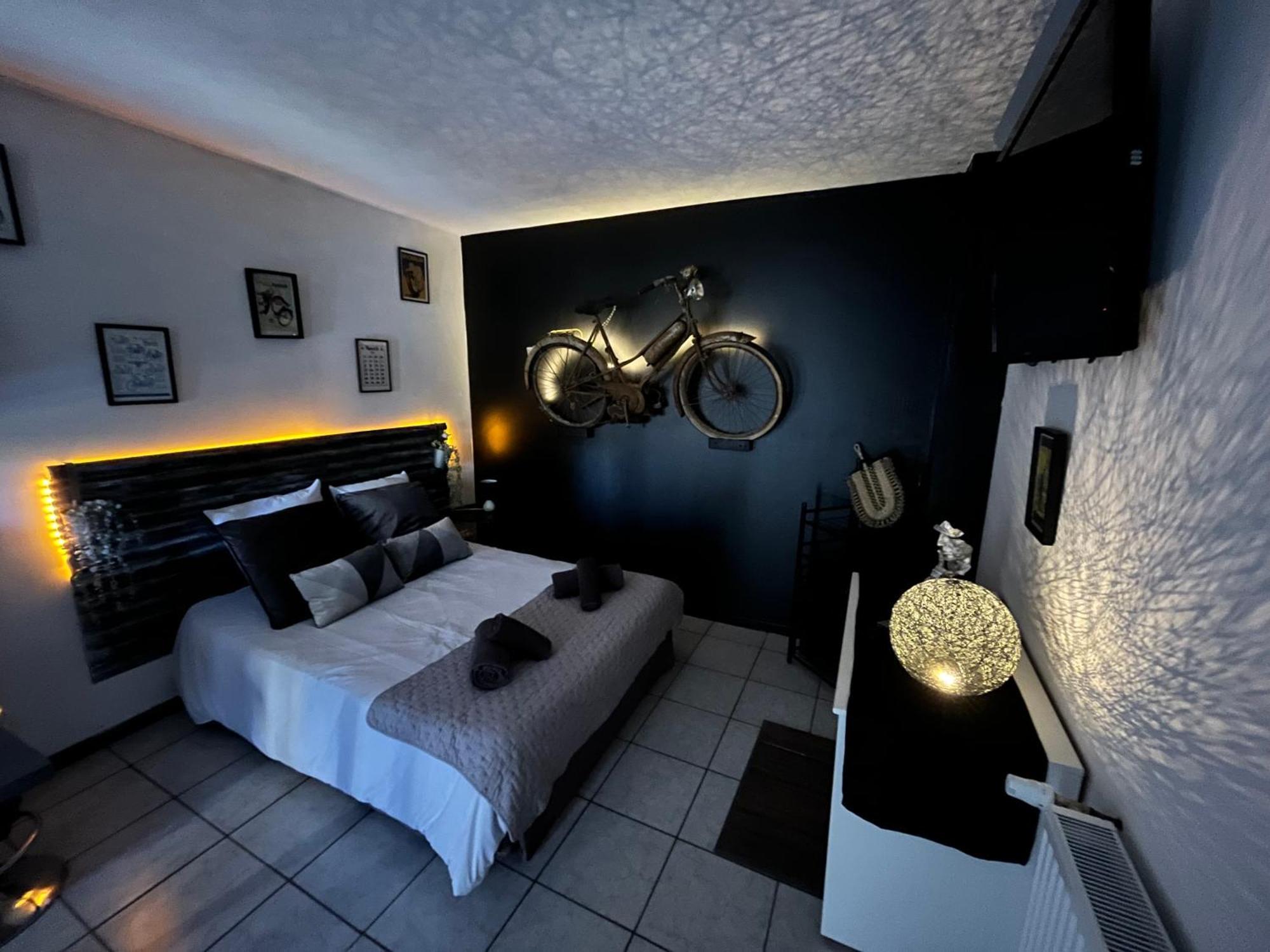 "Le Maloya" Chalets Independants -Chambre Balneo - Relais Motards ラコーヌ エクステリア 写真