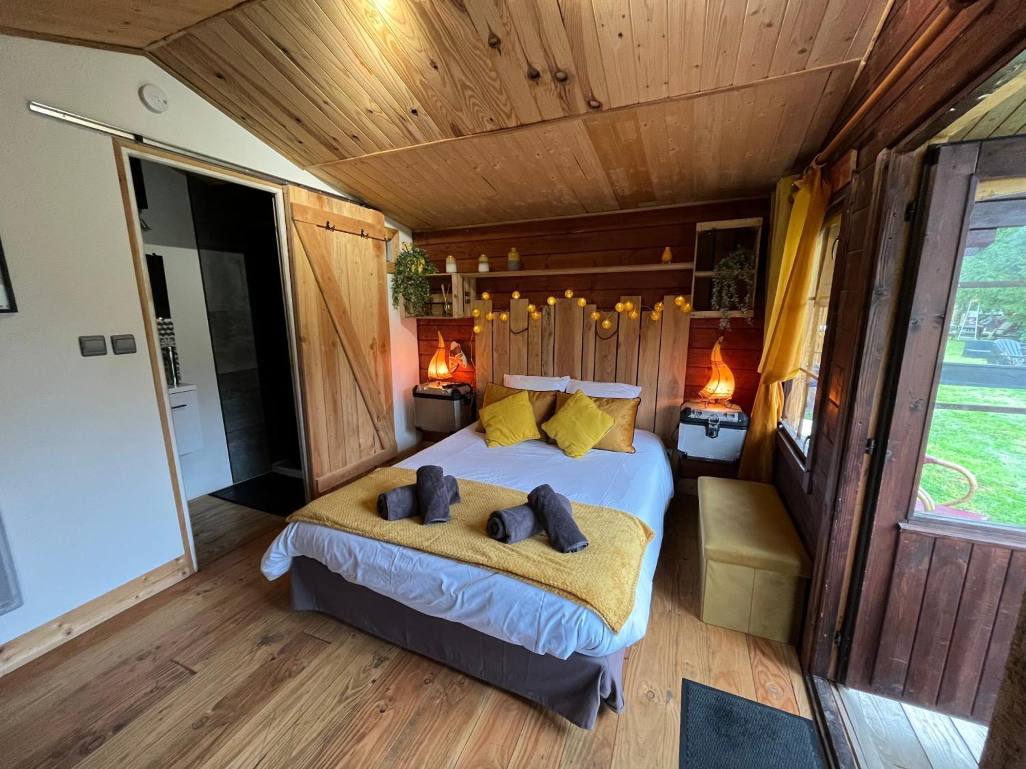 "Le Maloya" Chalets Independants -Chambre Balneo - Relais Motards ラコーヌ エクステリア 写真
