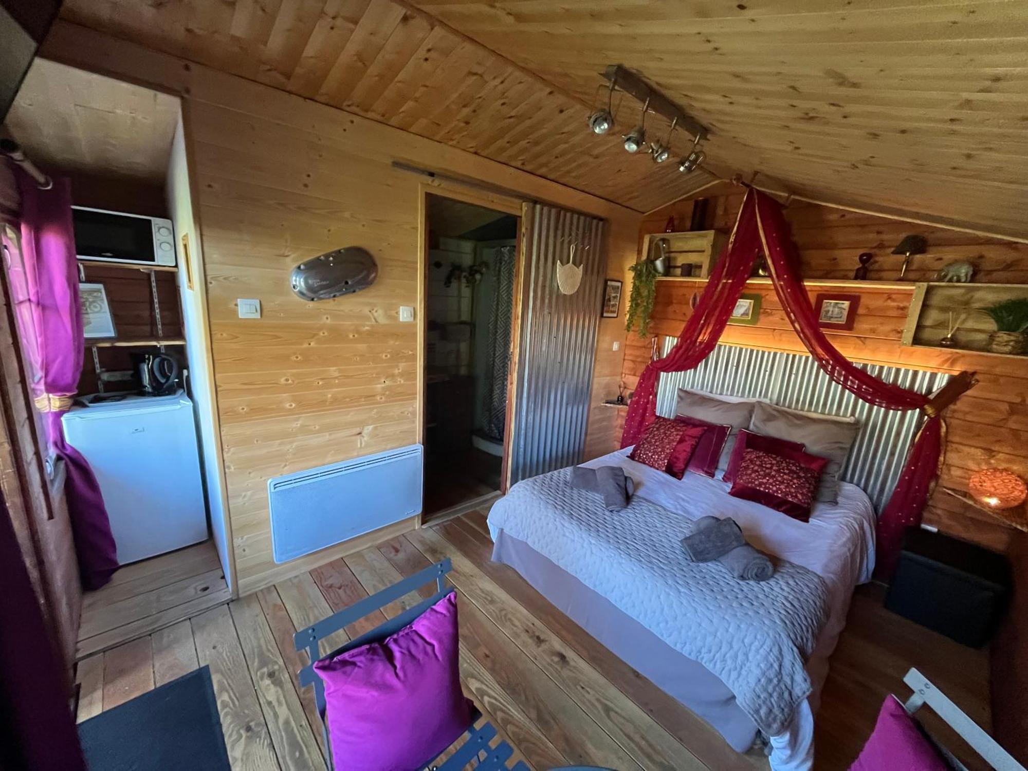 "Le Maloya" Chalets Independants -Chambre Balneo - Relais Motards ラコーヌ エクステリア 写真