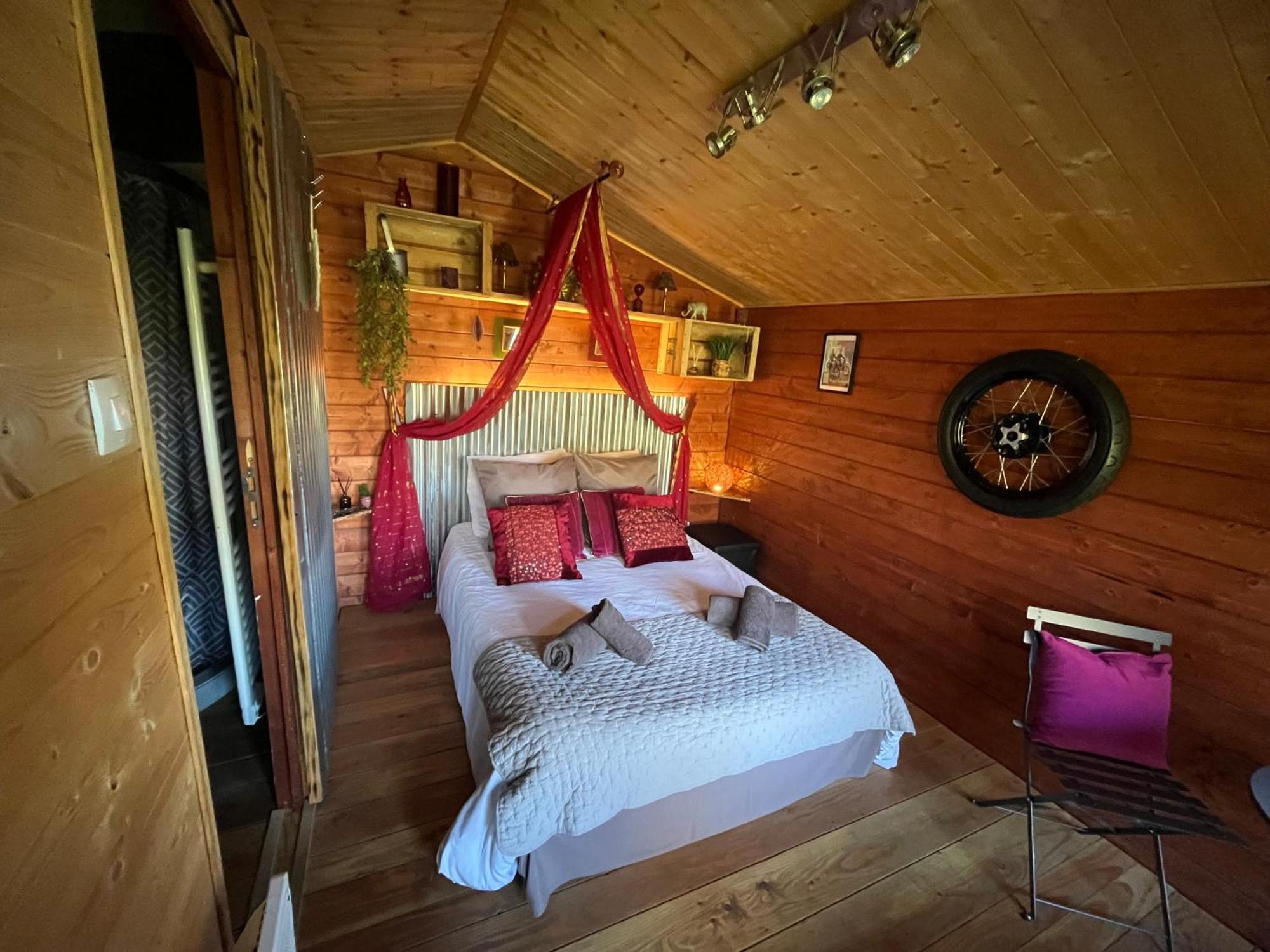 "Le Maloya" Chalets Independants -Chambre Balneo - Relais Motards ラコーヌ エクステリア 写真