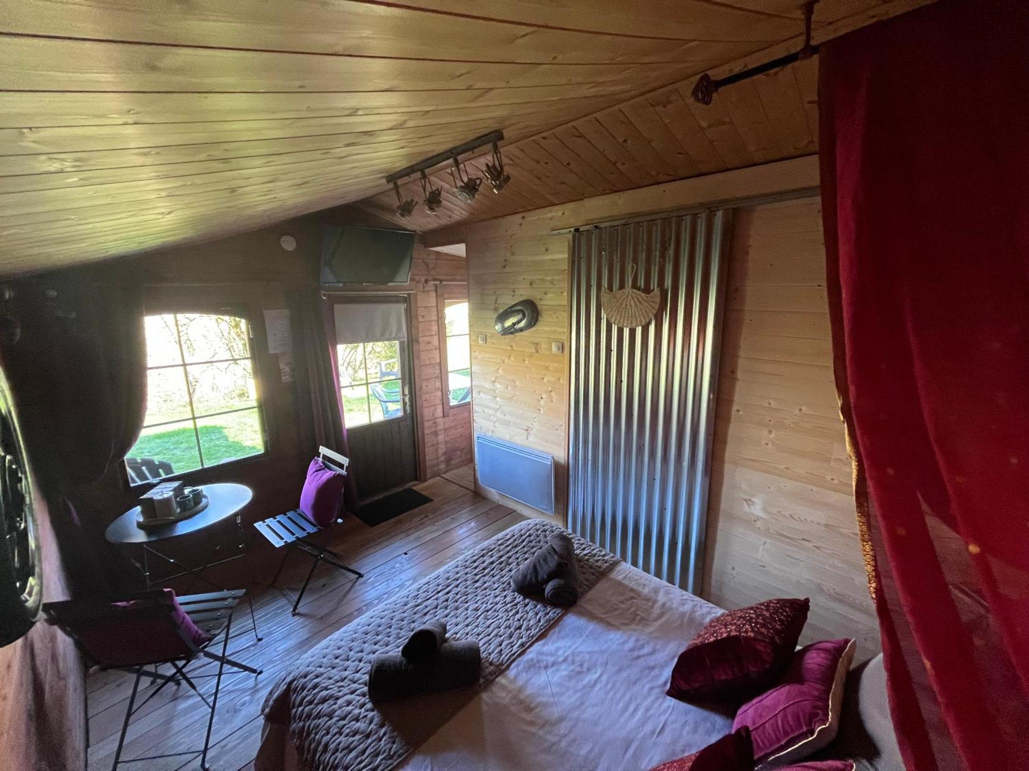 "Le Maloya" Chalets Independants -Chambre Balneo - Relais Motards ラコーヌ エクステリア 写真